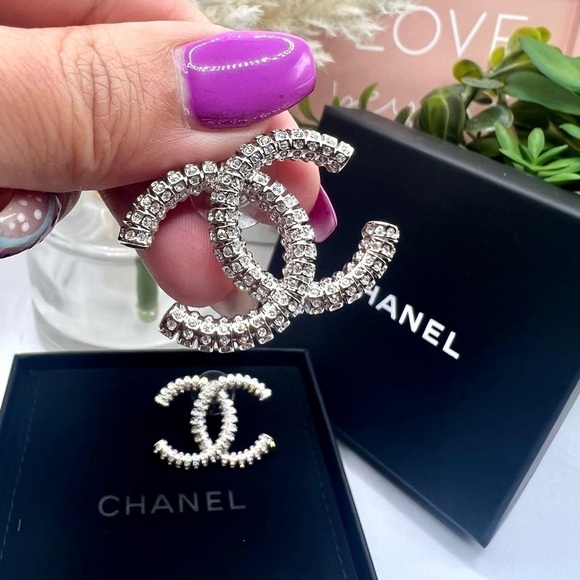 CHANEL XL Silver Crystal Interlocking CC Logo Stud Earrings - Picture 3 of 8